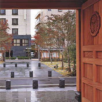 杭州別墅花園木結(jié)構(gòu)景觀1