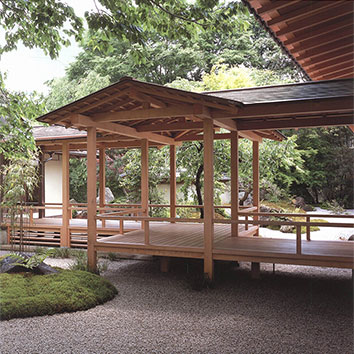 杭州別墅花園木結(jié)構(gòu)景觀5